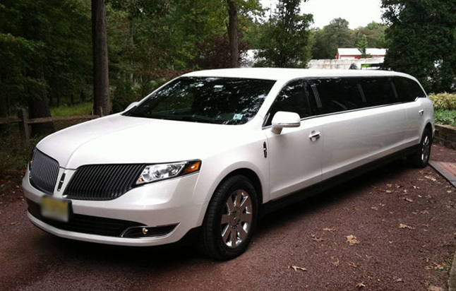 Overland Park White MKT Limo